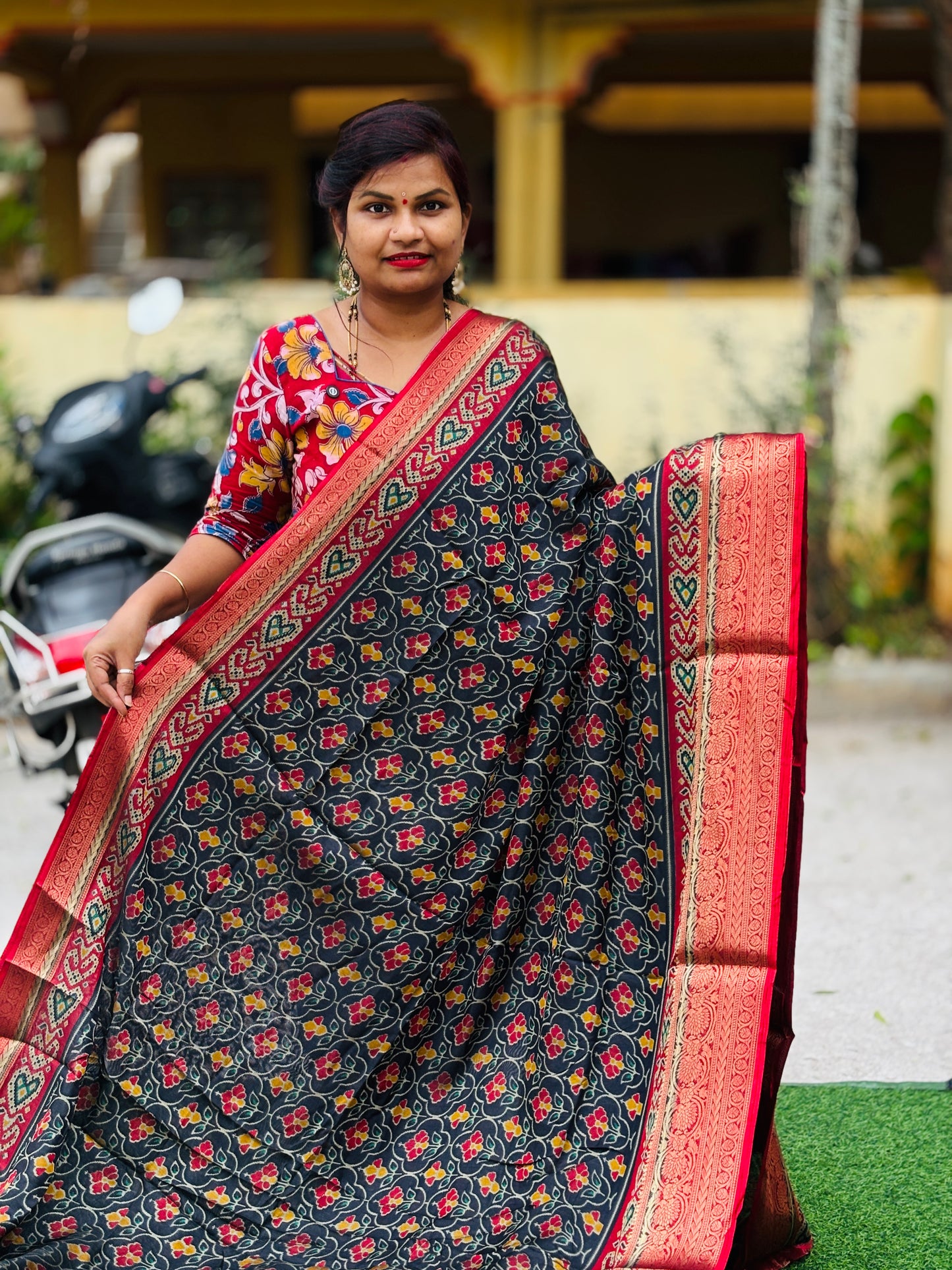 Pochampally Soft silk sarees with Kanchi Border