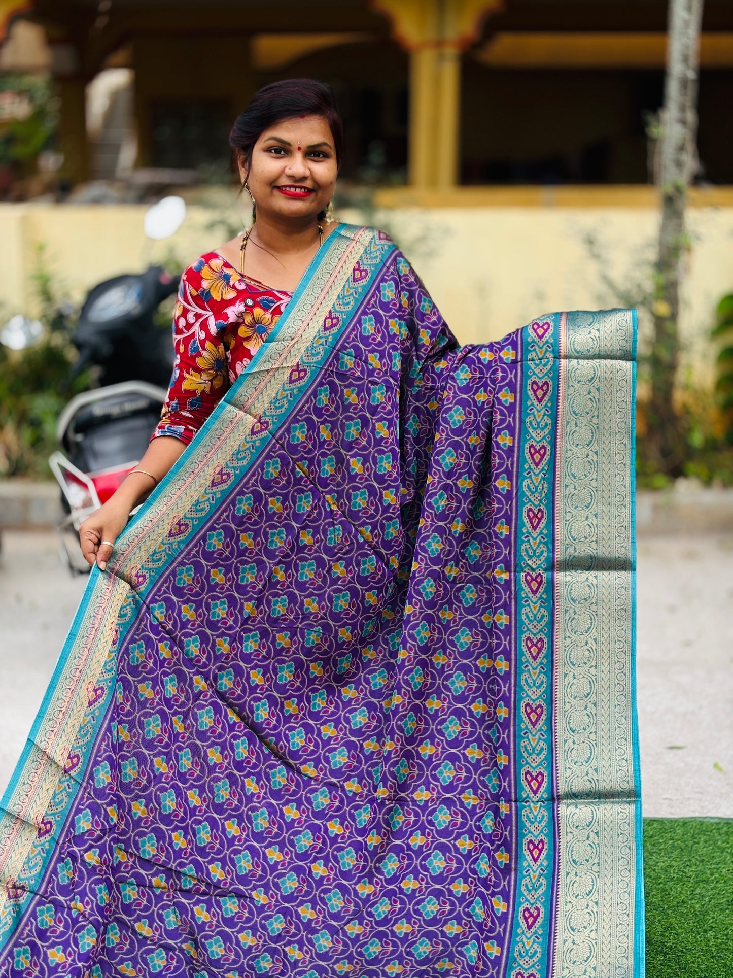 Pochampally Soft silk sarees with Kanchi Border