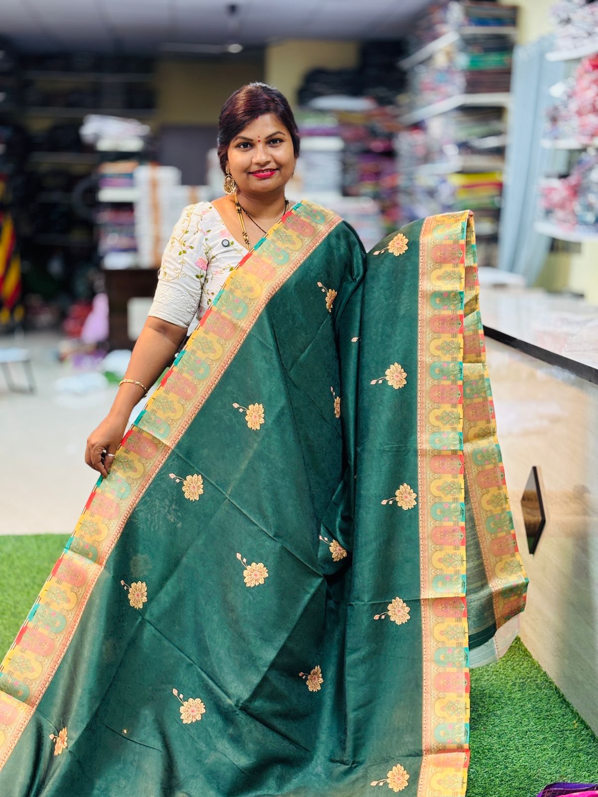 Banarasi Pashmina Borders
1099/-