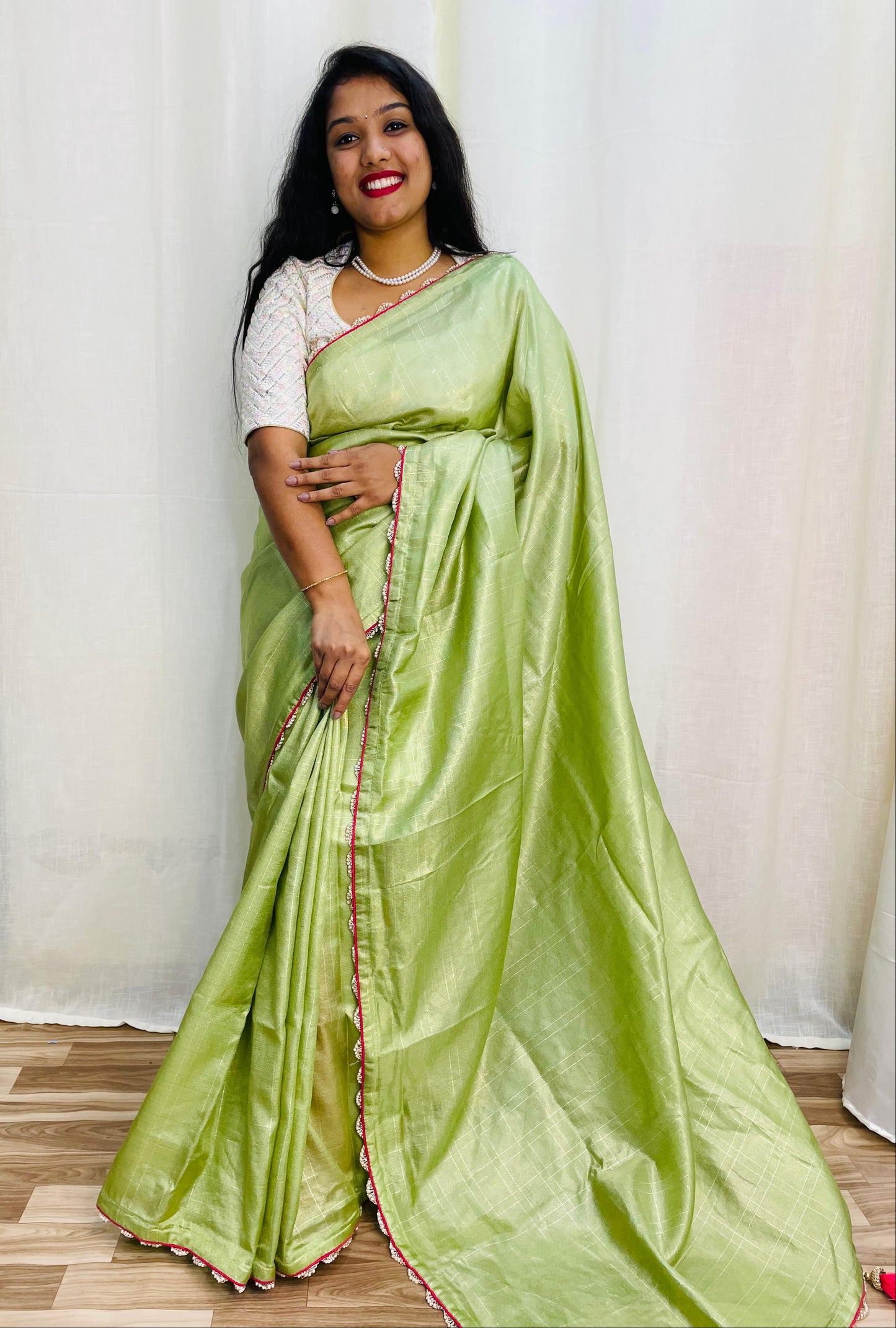 మూంగా టిష్యూ పట్టు