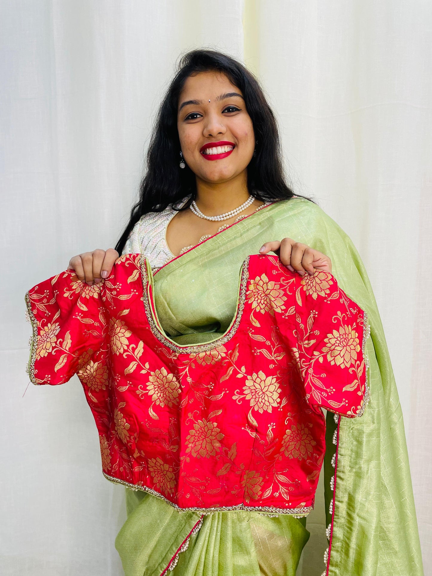 మూంగా టిష్యూ పట్టు