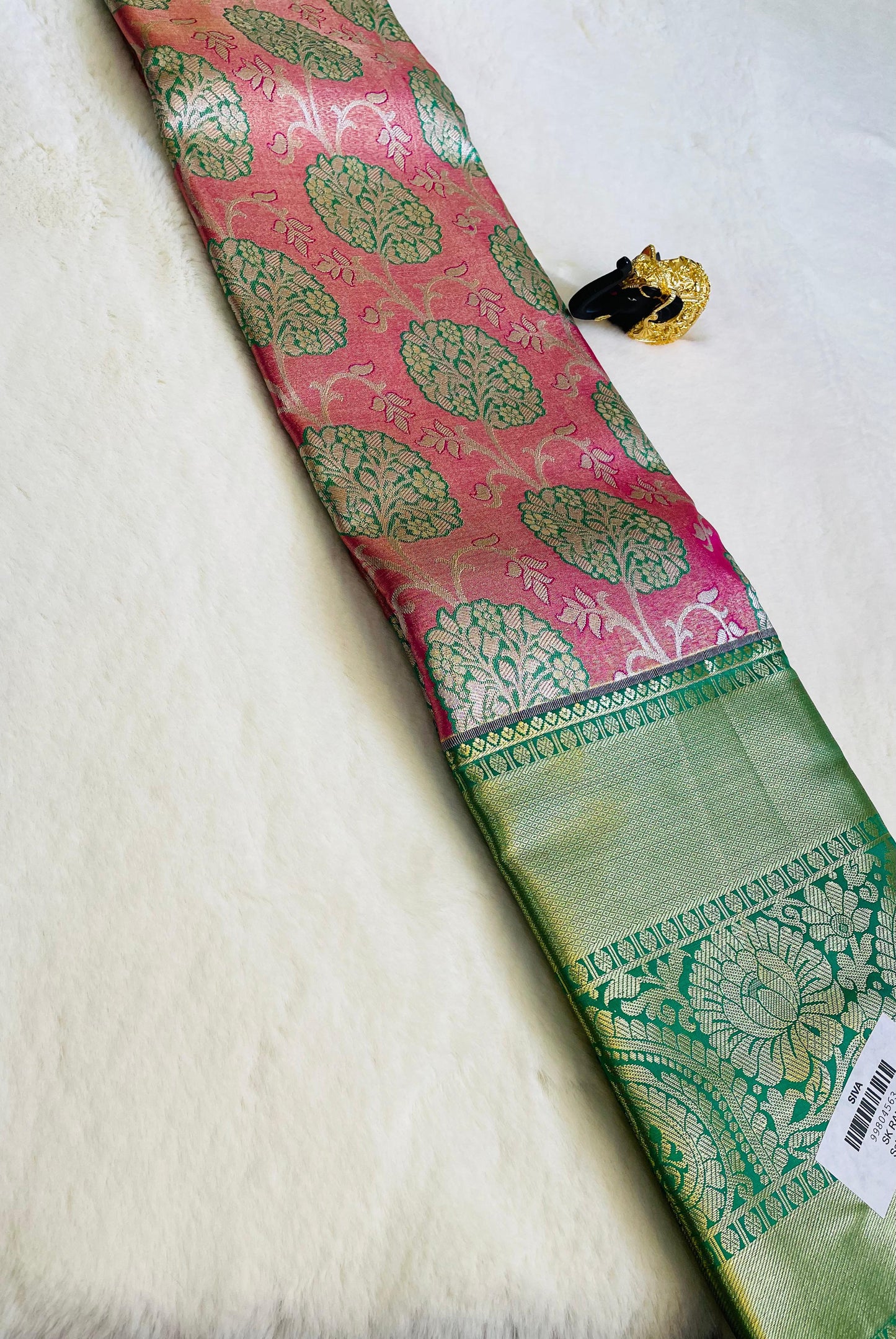 సెమీ కంచి పట్టు