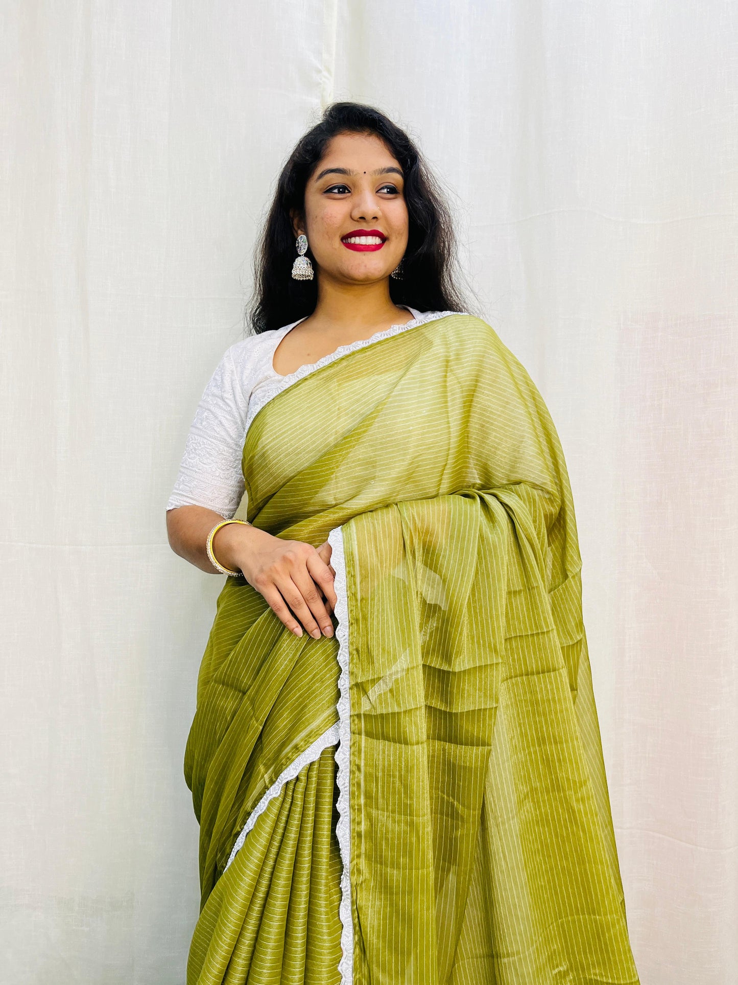 జిమ్మీ చూ చీరలు