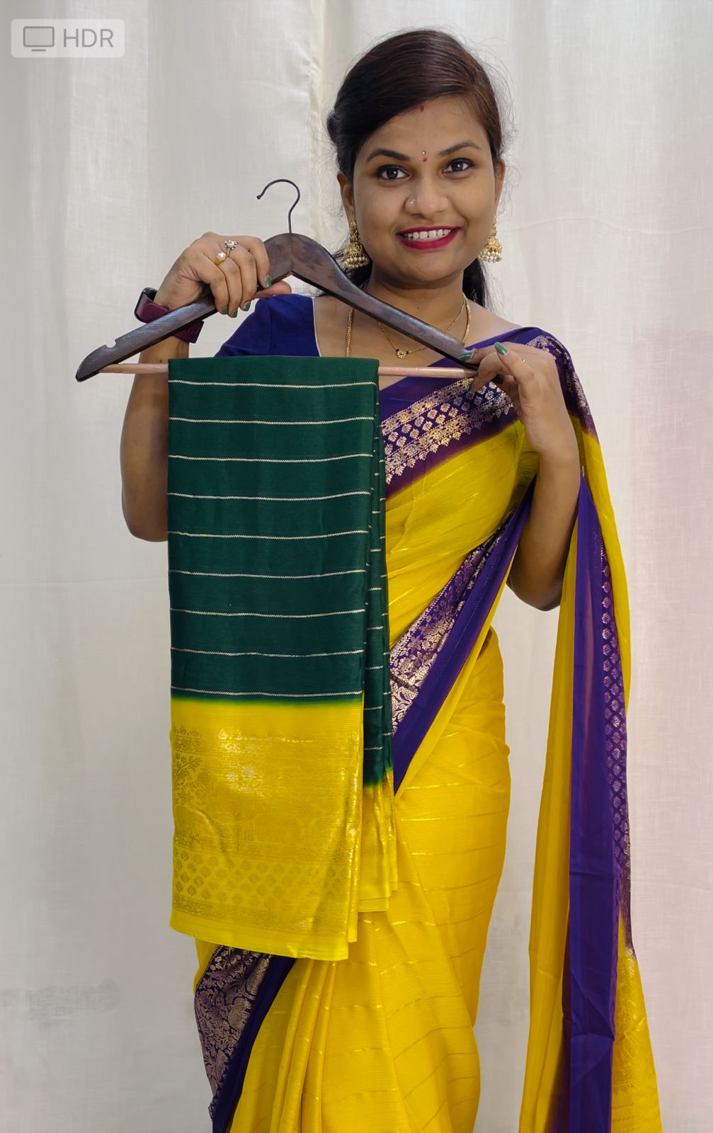 మైకా ప్రింటెడ్ షిఫాన్