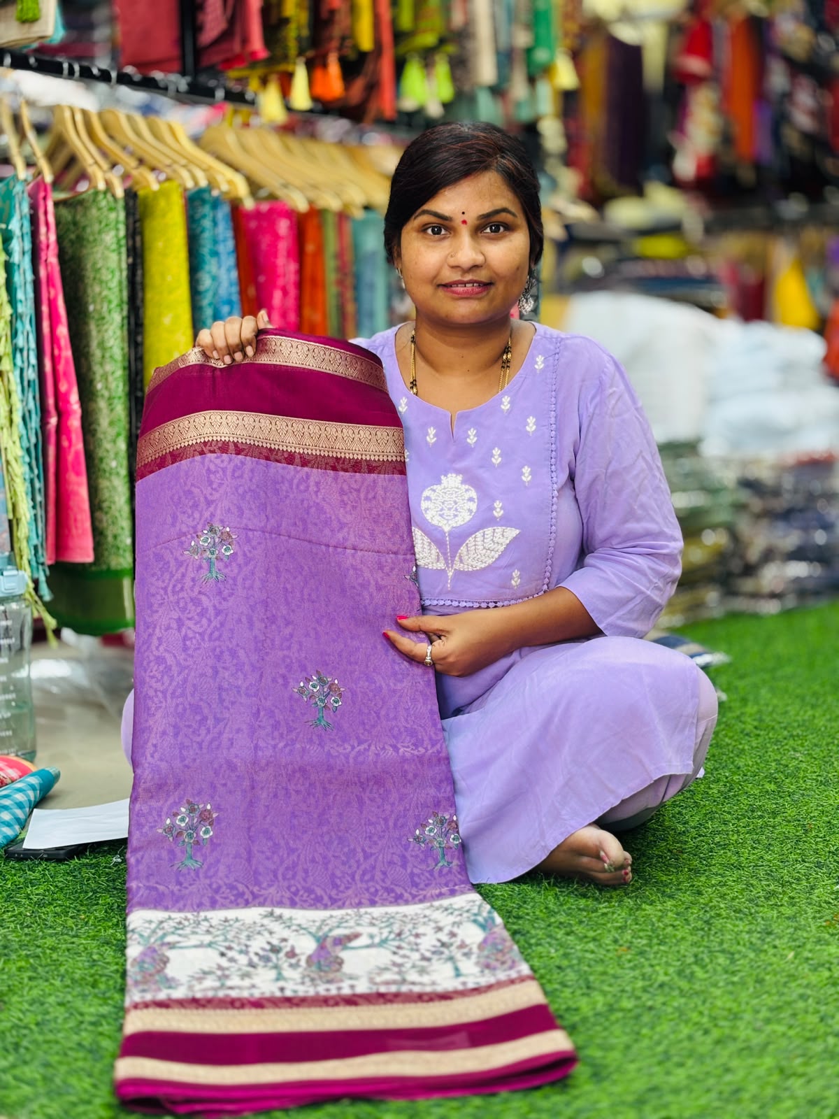 Brocade Pattu with weaving borders