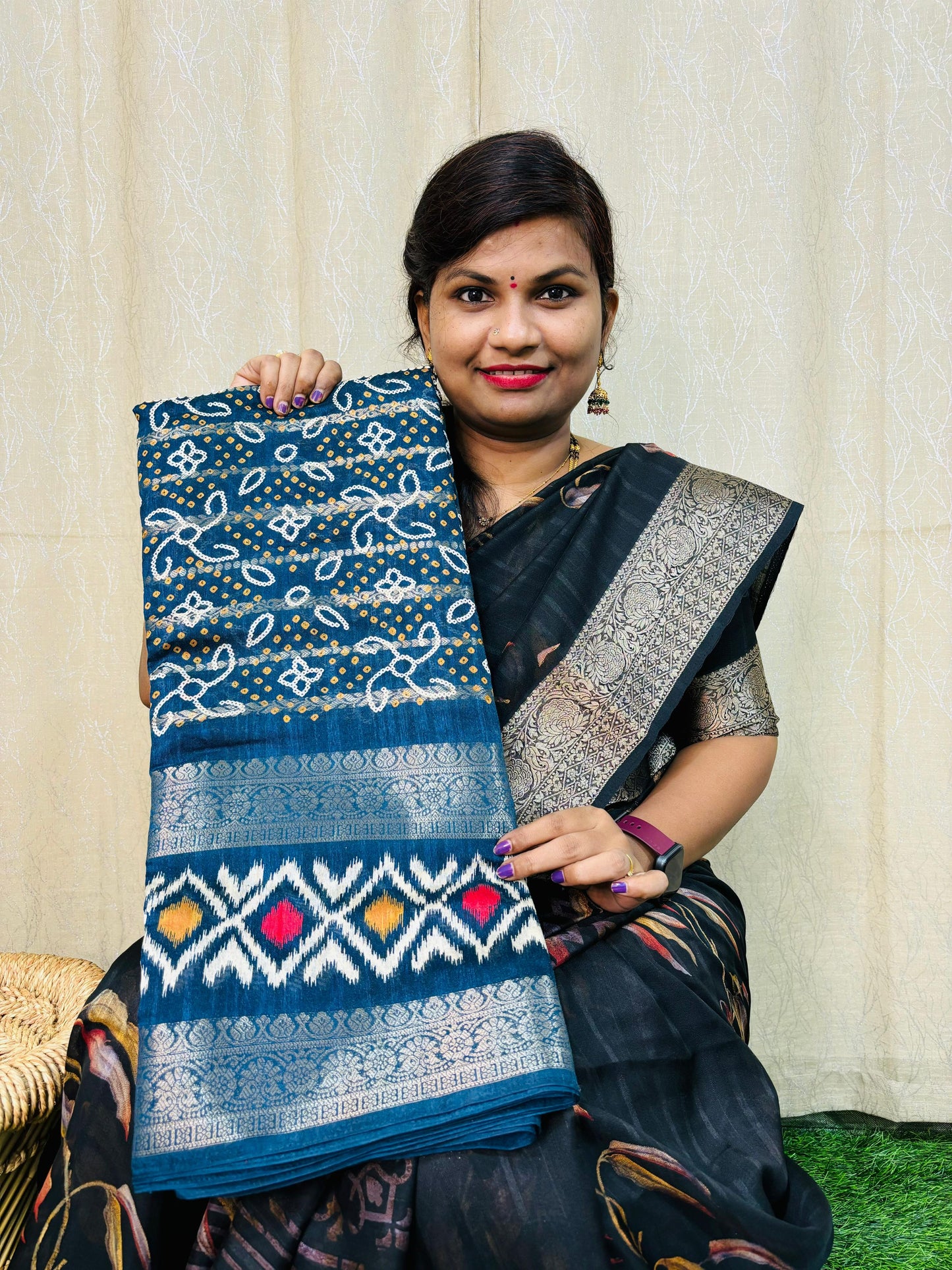 ಜಾರ್ಜೆಟ್ ಬಾಂದಿನಿ ವೀವಿಂಗ್ಸ್