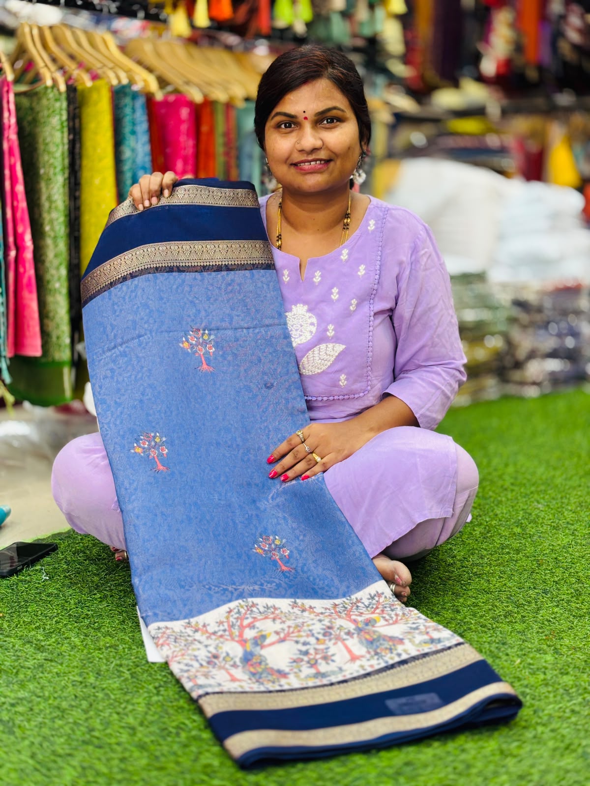 Brocade Pattu with weaving borders