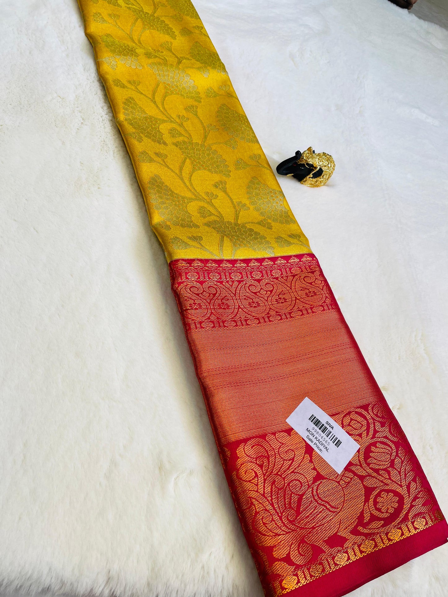 సెమీ కంచి పట్టు