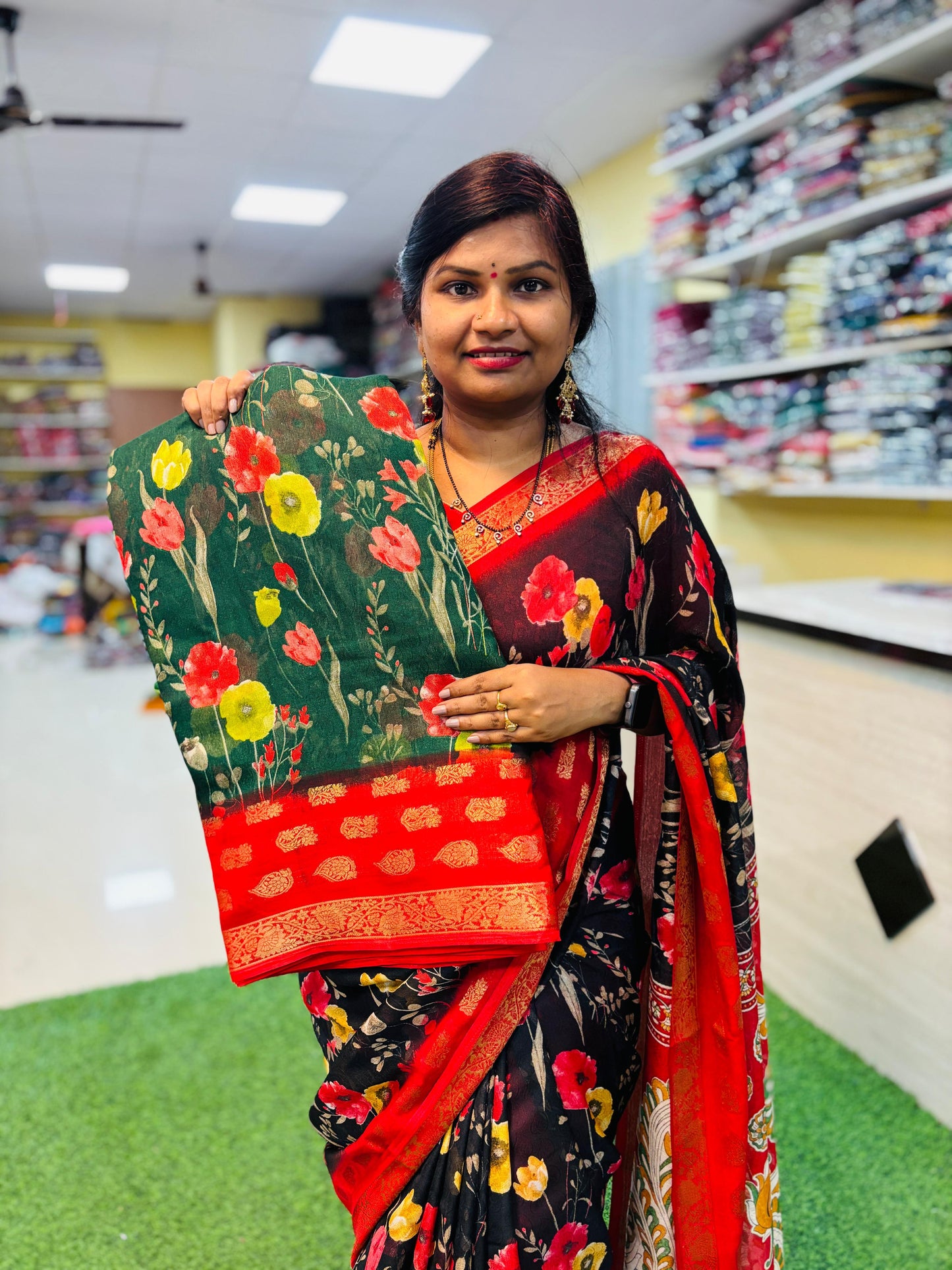 Mashmellow georgette
Contrast border