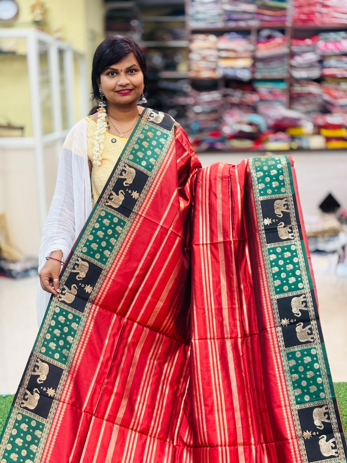 Aarni Gadwals Sarees Maroon