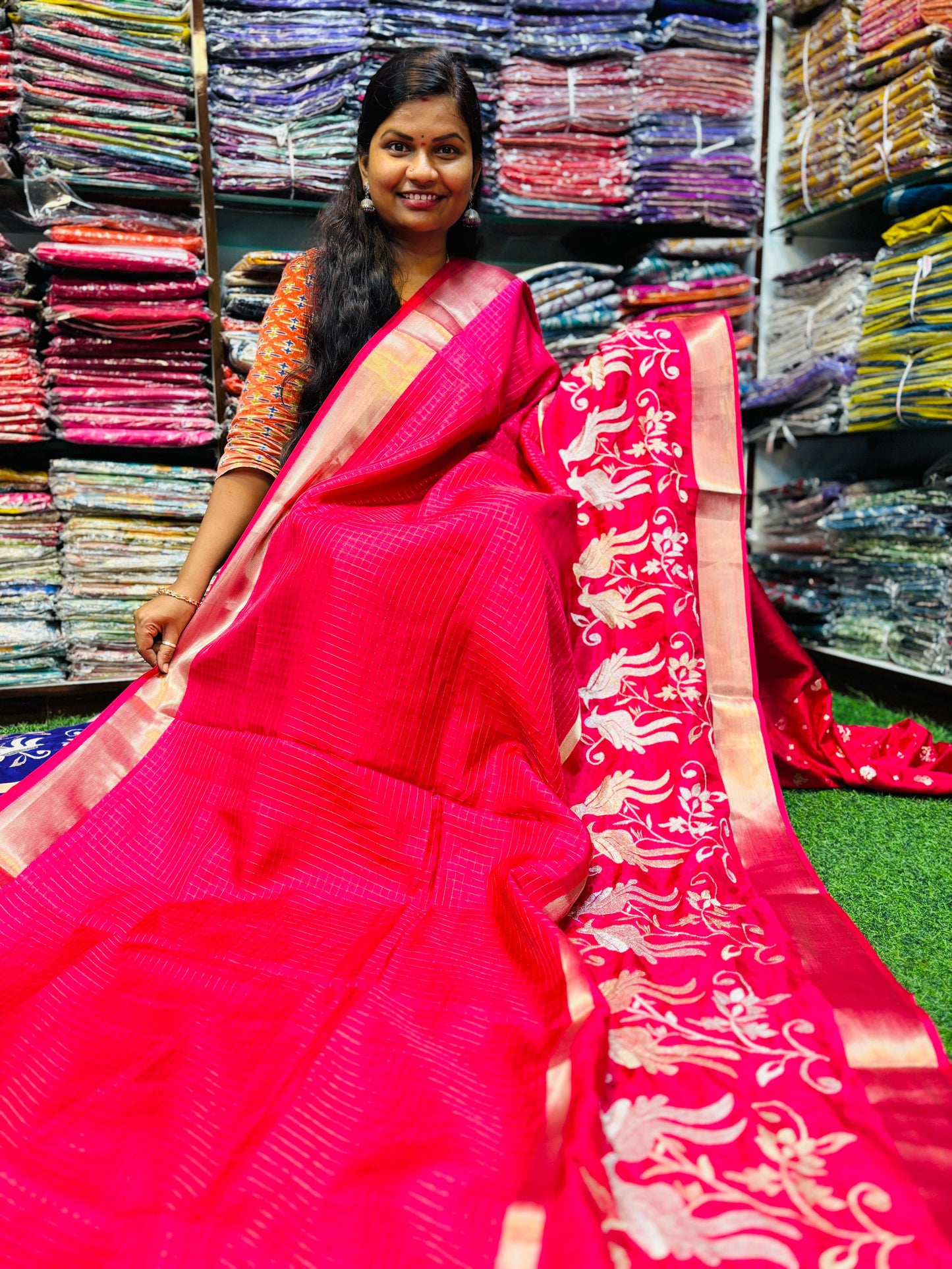 Mangalagiri Kanchi silk sarees
With embroidery
