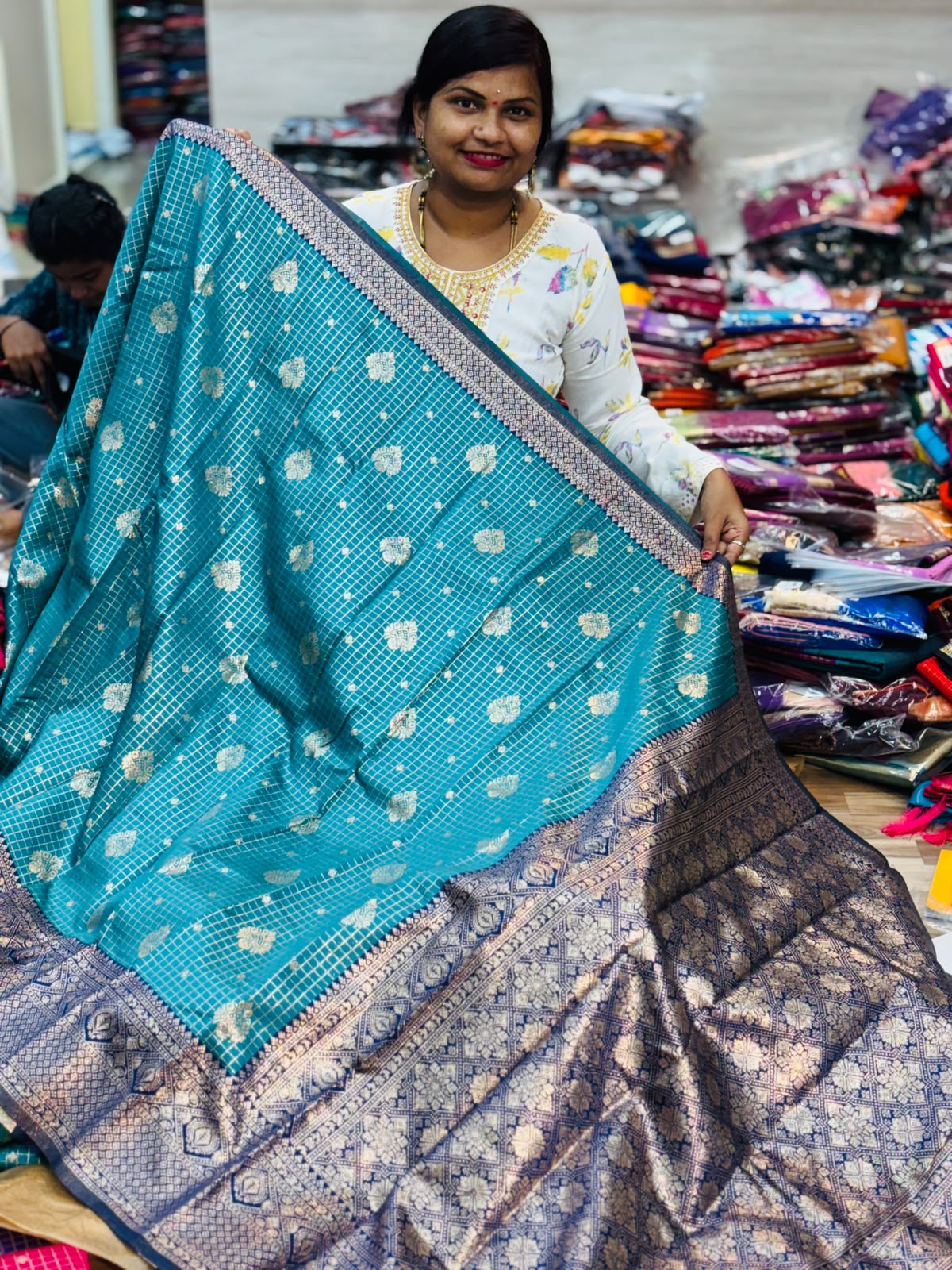 Madata Gadwal Sarees