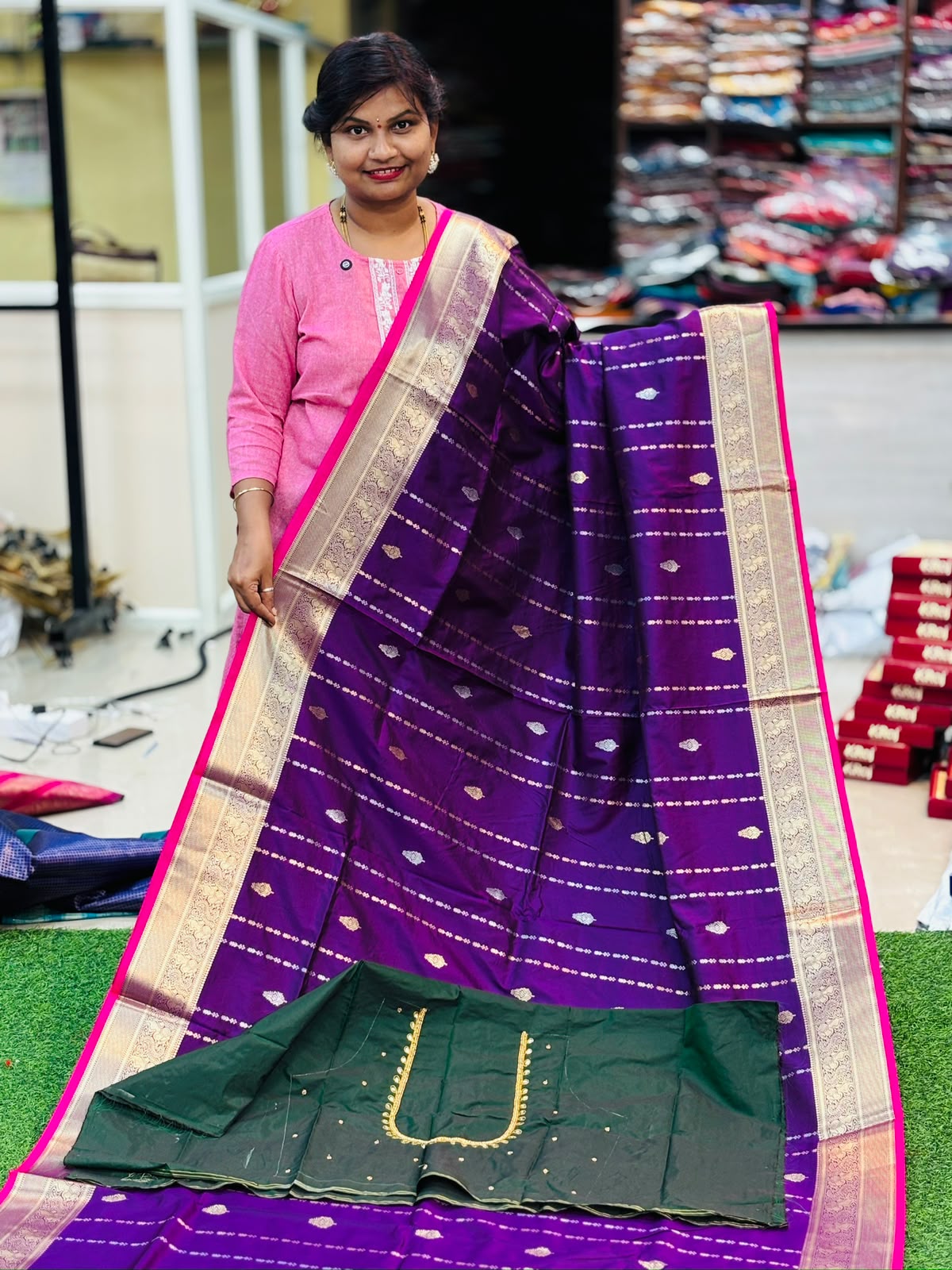 Semi Kanchi Pattu
Get a free blouse as gift