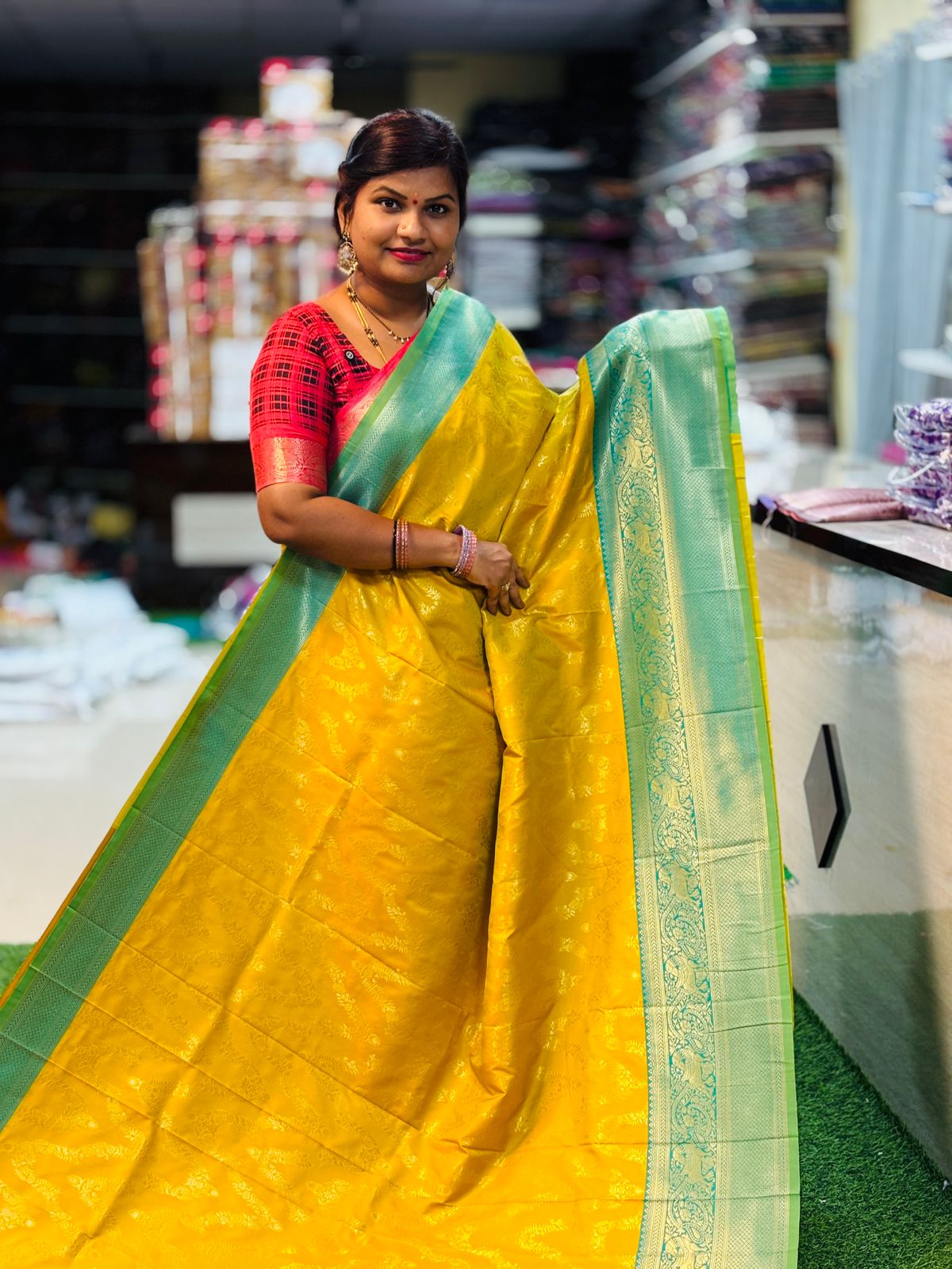 Necklace Banarasi Pattu