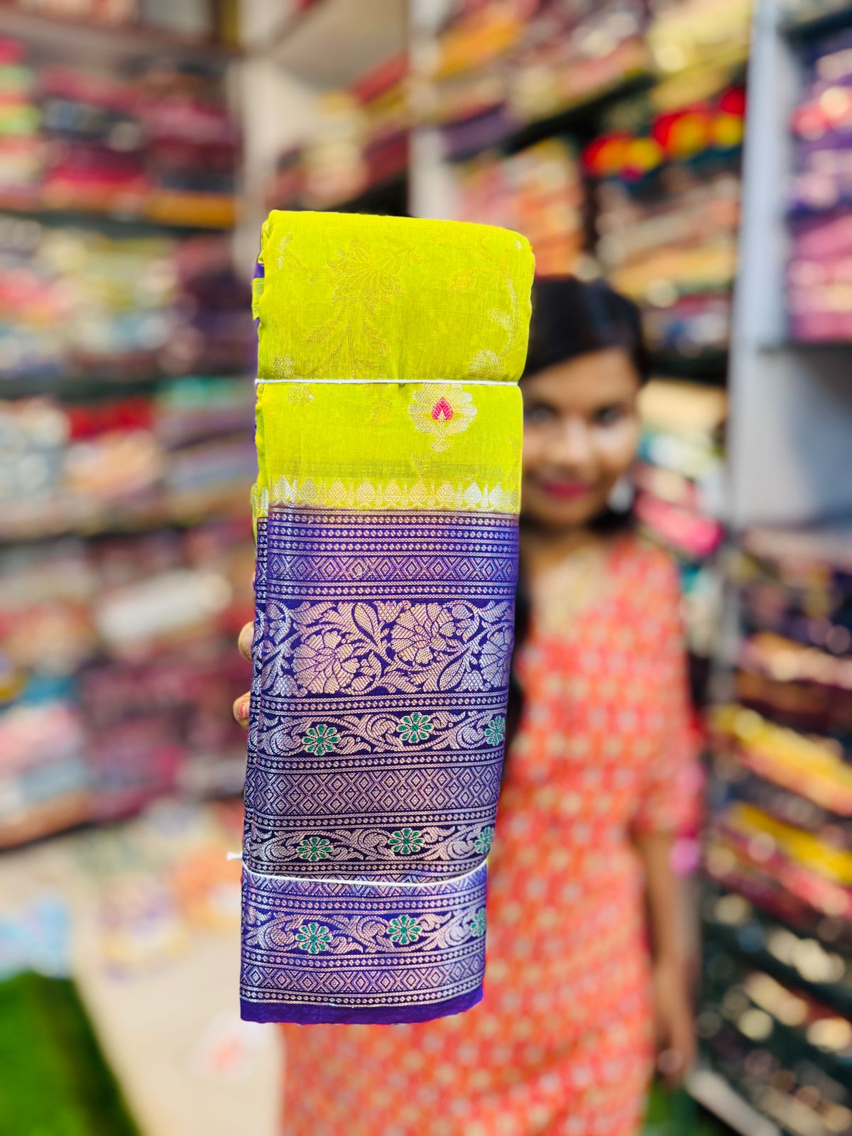Gadwal Pattu weaving saree