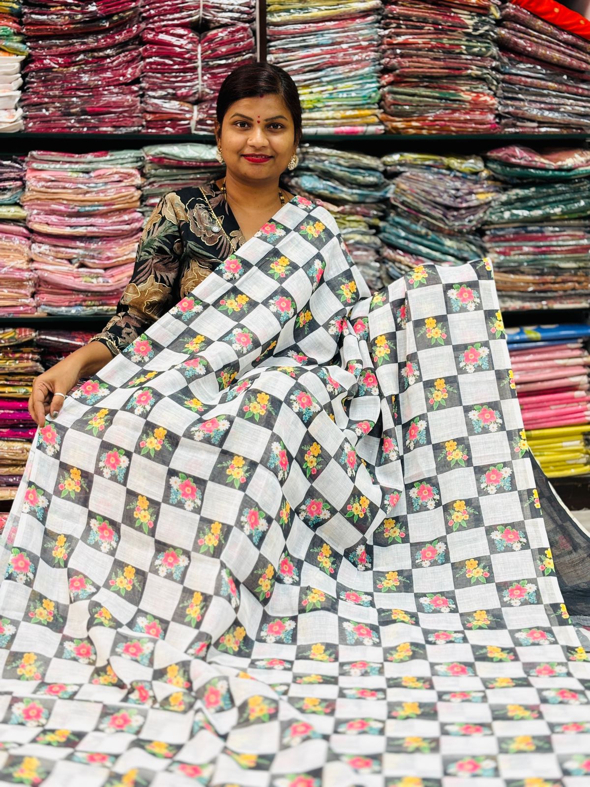 Lenin Designs in checks
Floweral print