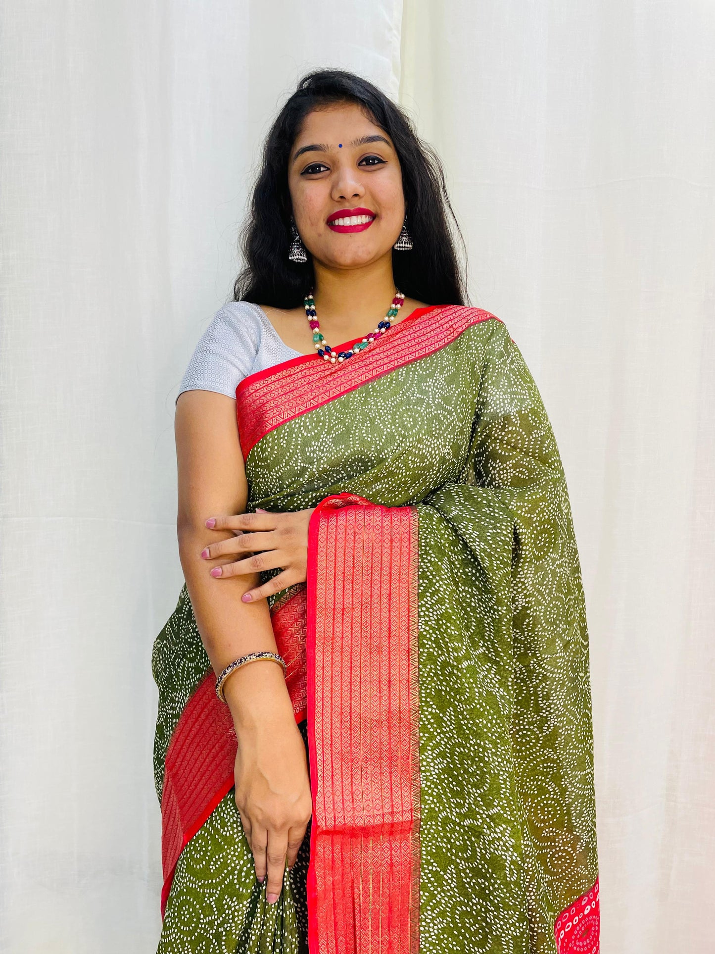 డోలా క్రేప్ సిల్క్ చీర