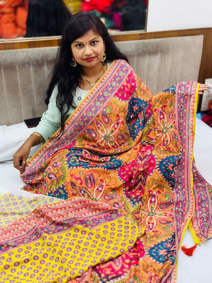 Azrak in crepe