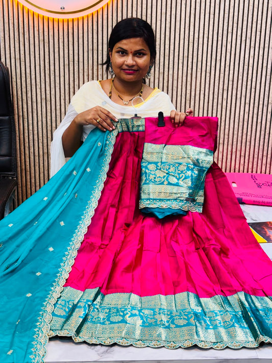 Mangalagiri pithani borders  Contrast Duppatta with cut work borders