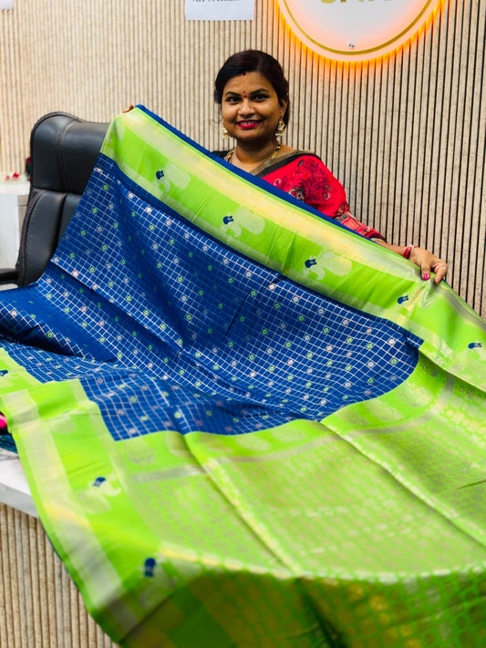 Vintage semi Gadwal  Peacock borders  Floweral Embroidery