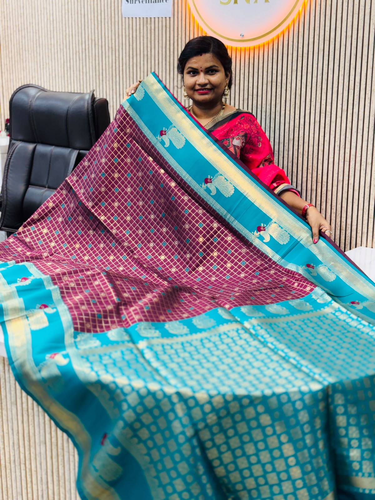 Vintage semi Gadwal  Peacock borders  Floweral Embroidery