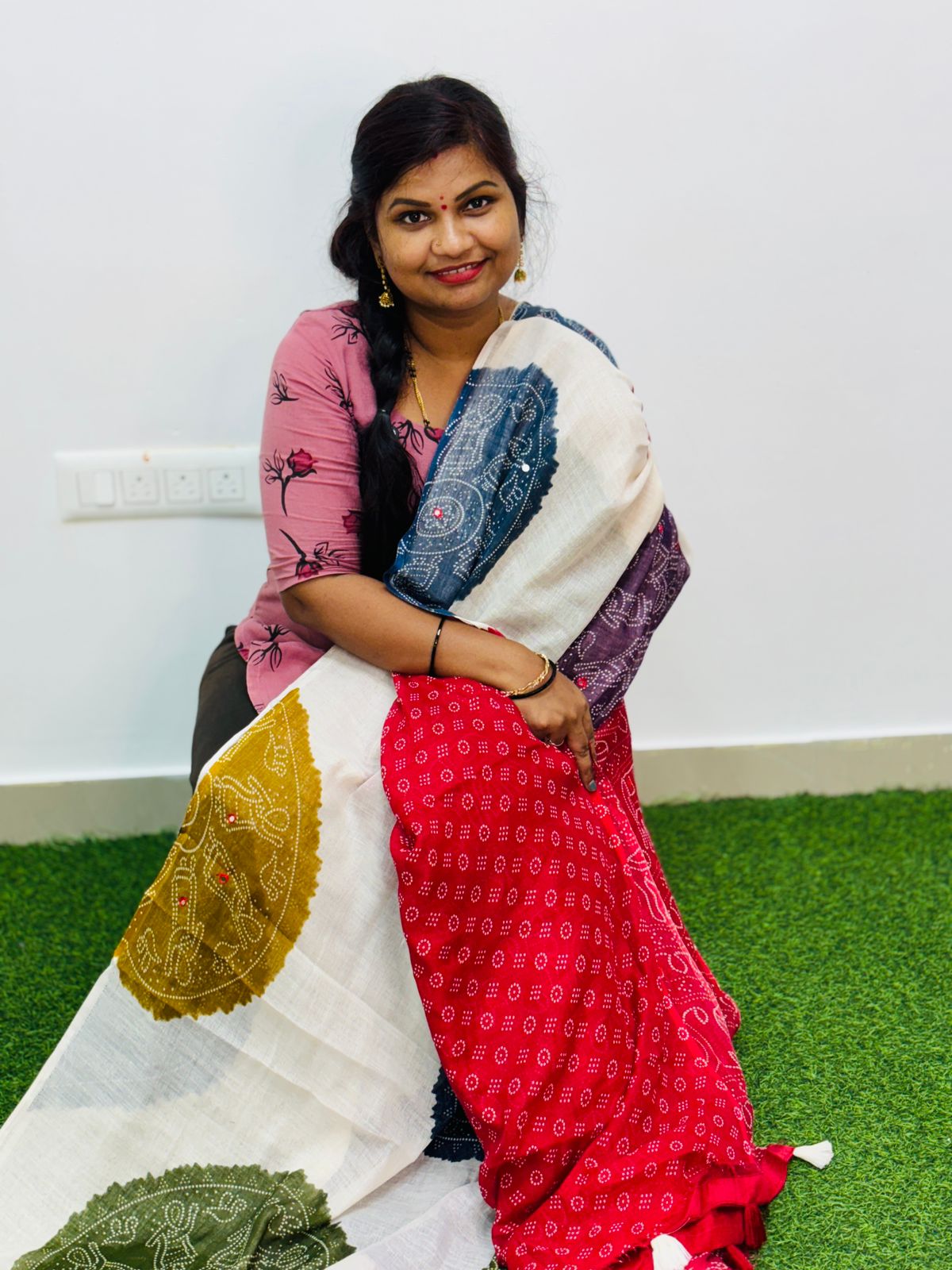 Red Premium Bandini Lenin Sarees