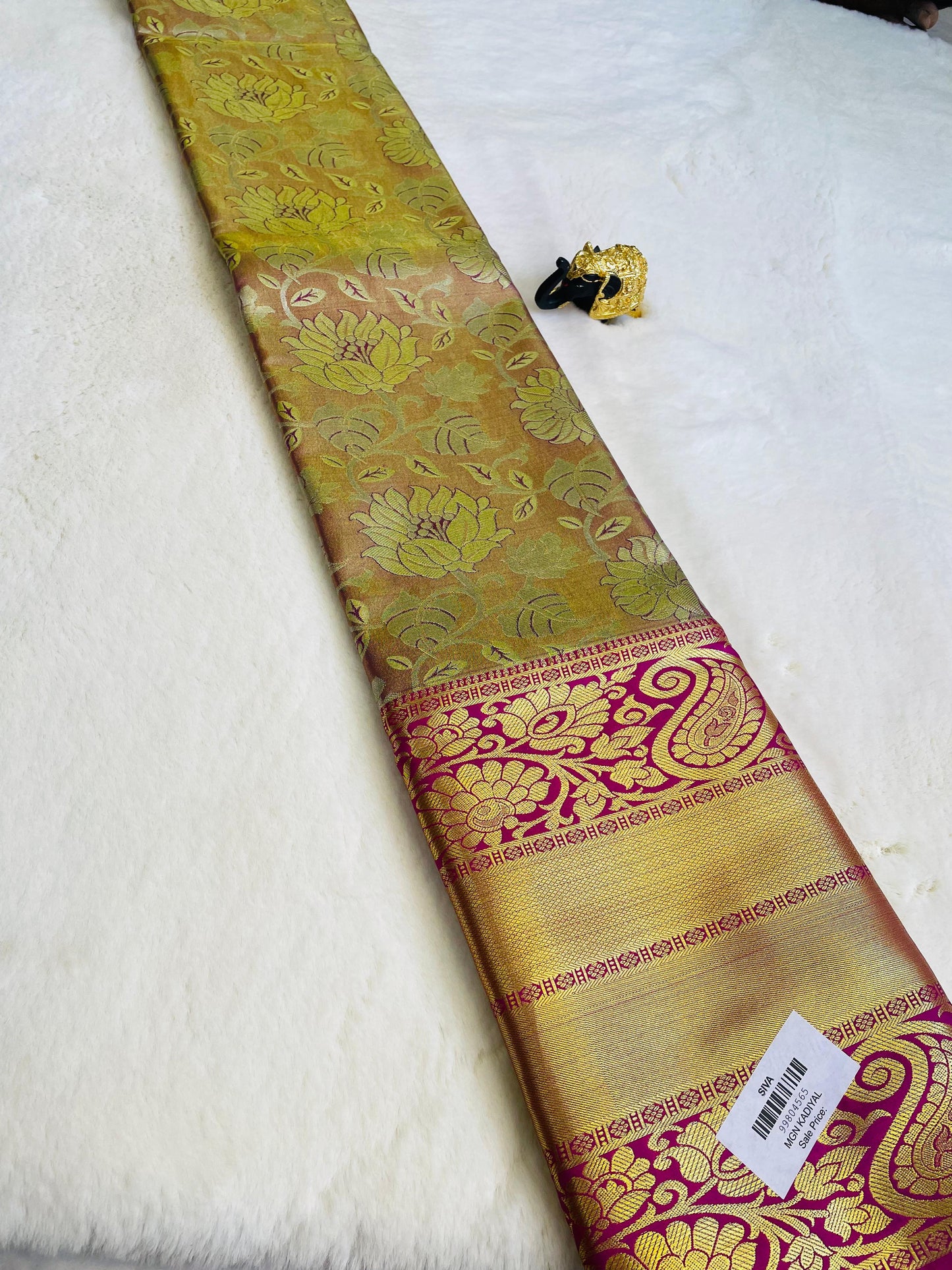 Semi Kanchi Pattu