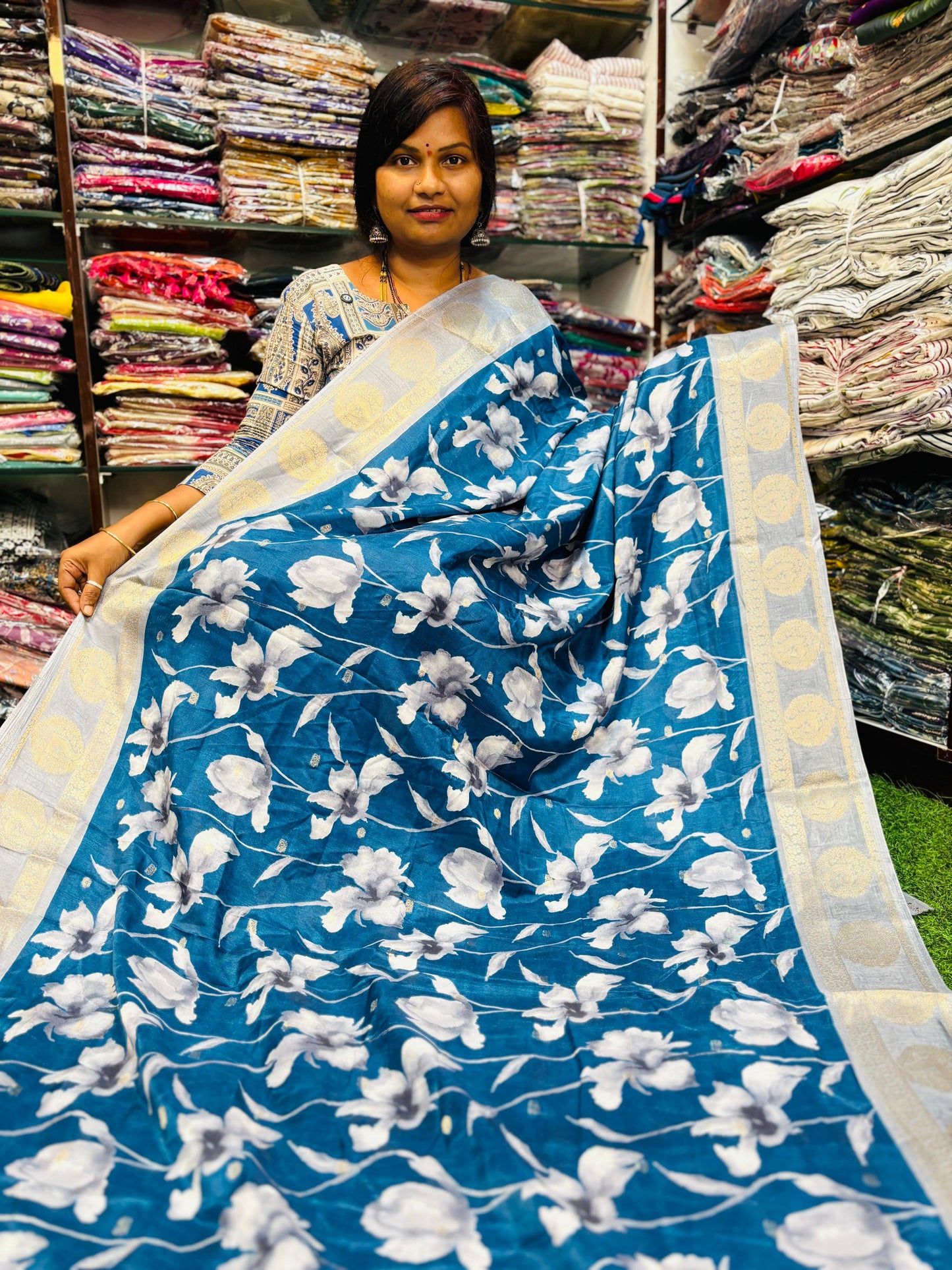 Mangalagiri Peacock Border