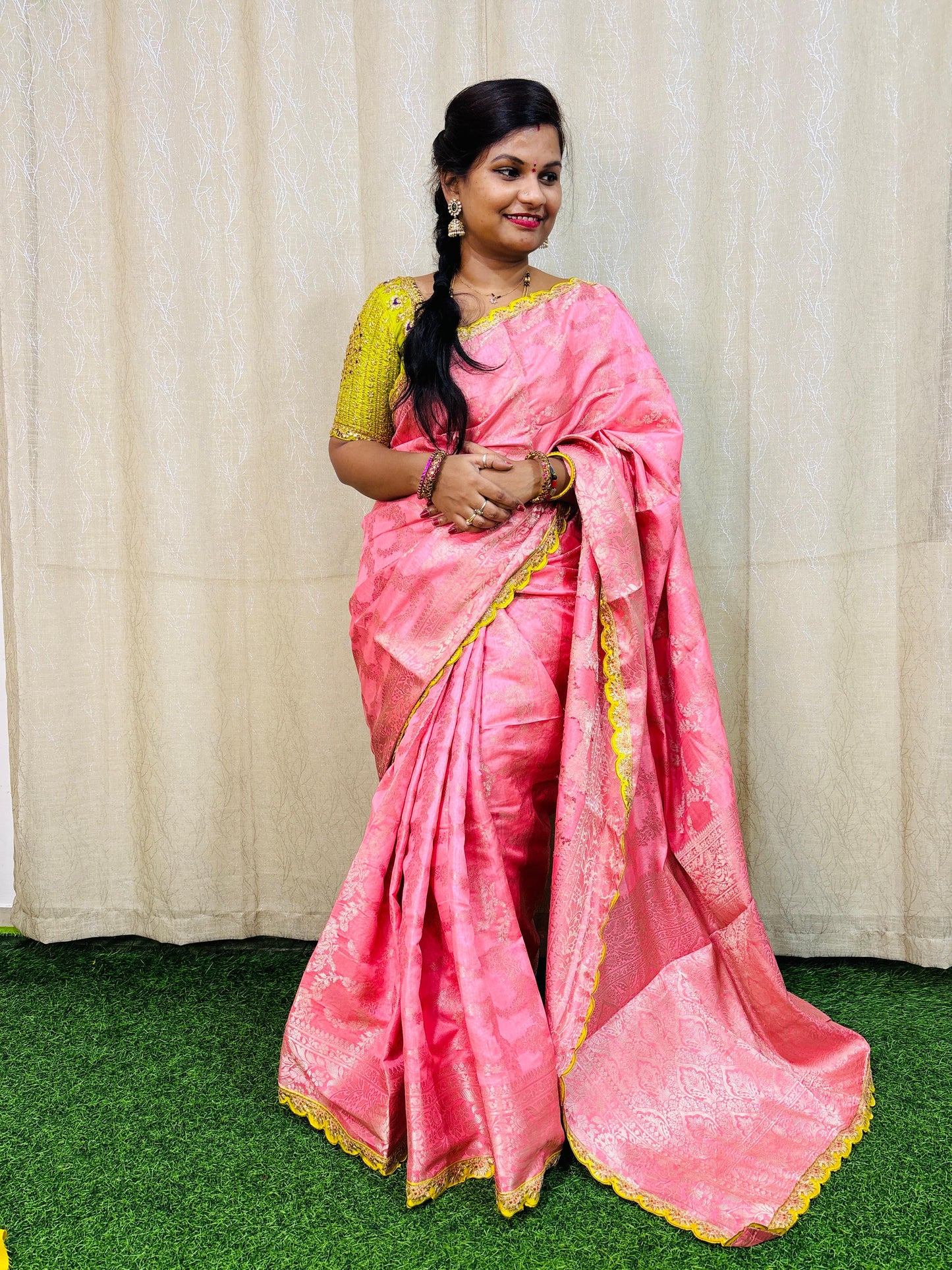 Banarasi Pattu