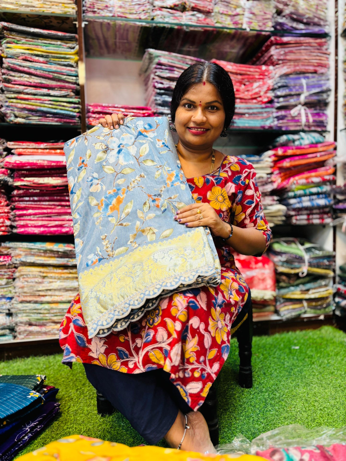 Scaloop border sarees