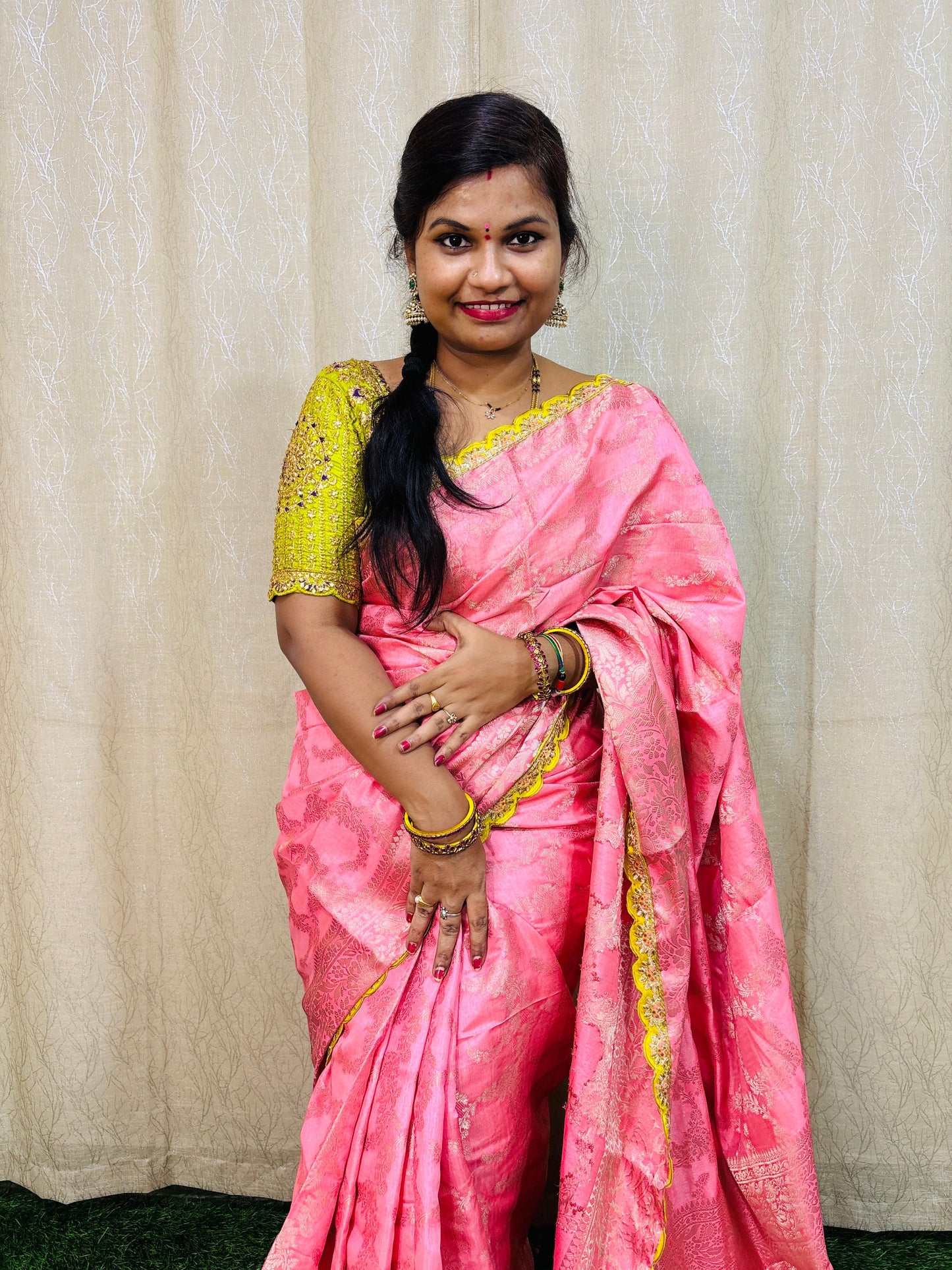 Banarasi Pattu