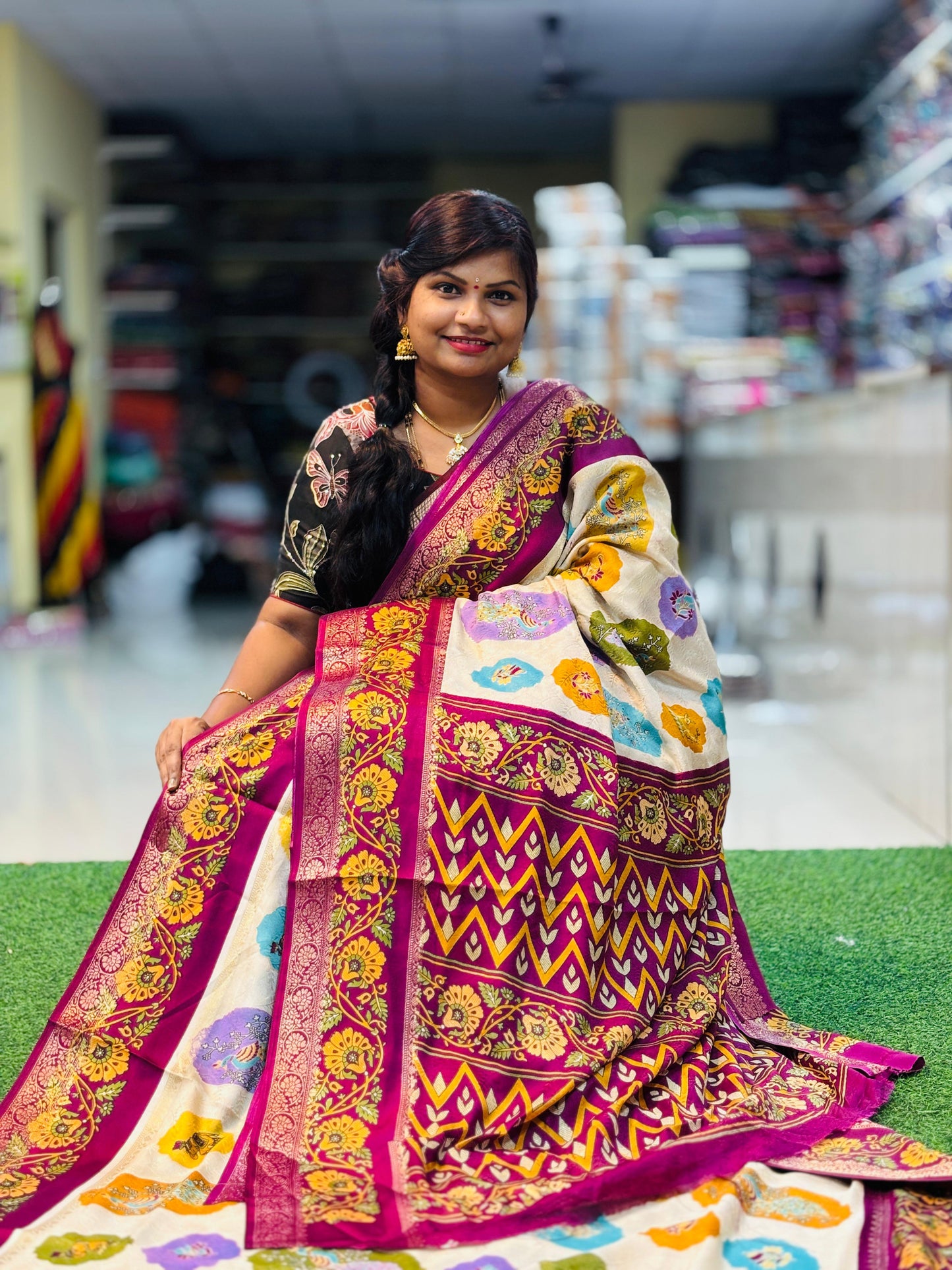 Georgette Gap Borders Saree