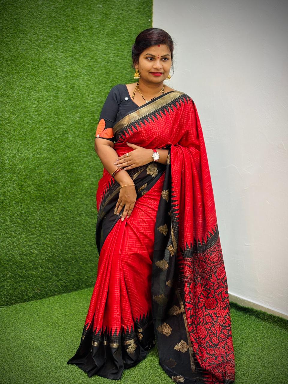 Semi Gadwal Pattern Soft Silk