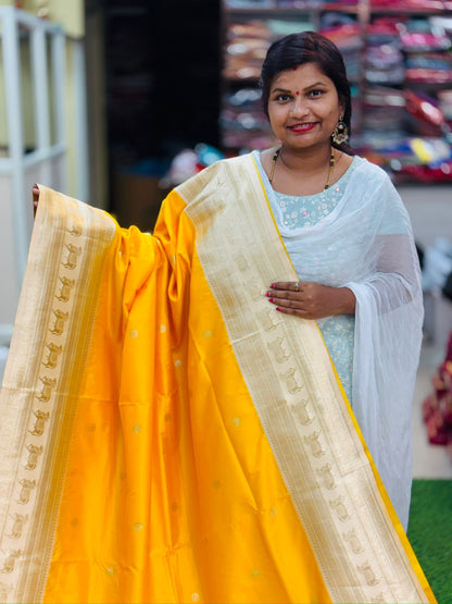 Kamadhenu Gadwals Sarees