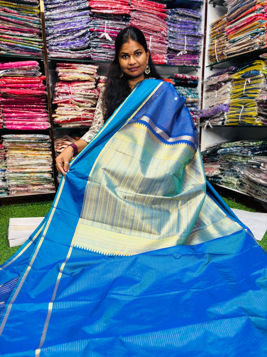 Vintage Gadwal Pattu sarees