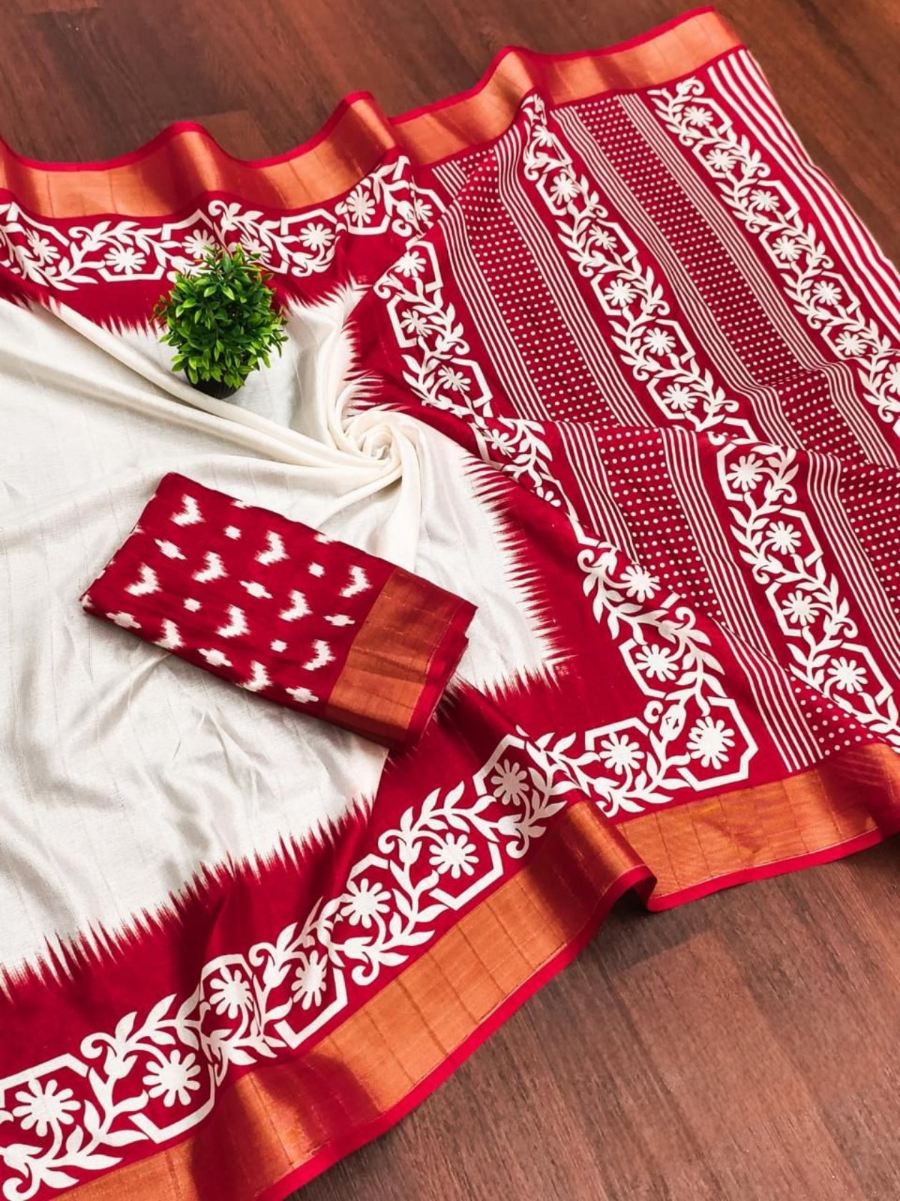 Mashroom Silk Sarees ( unstitched )