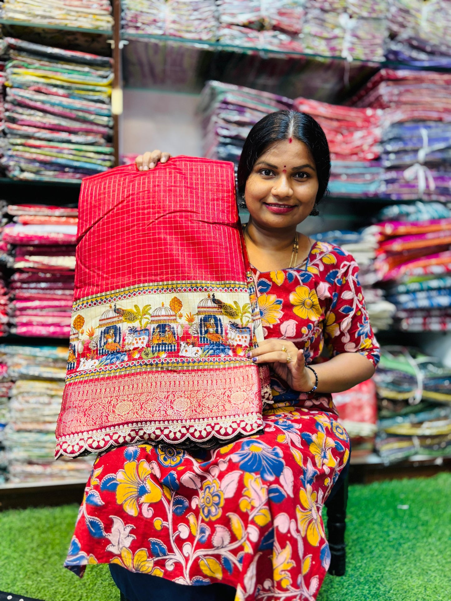 Scaloop border sarees