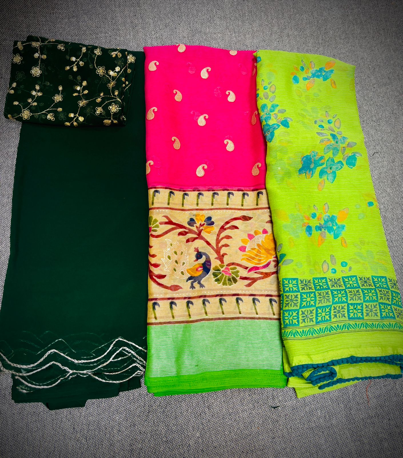 పెట్టుబడి చీరలు
1+1+1 Buy 2 get 1 free
